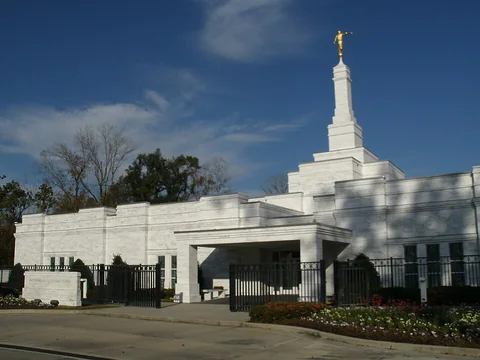 Baton Rouge Louisiana Temple, exterior
