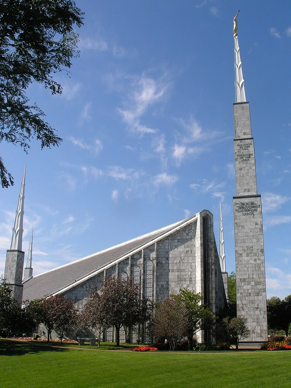 Chicago Illinois Temple, exterior
