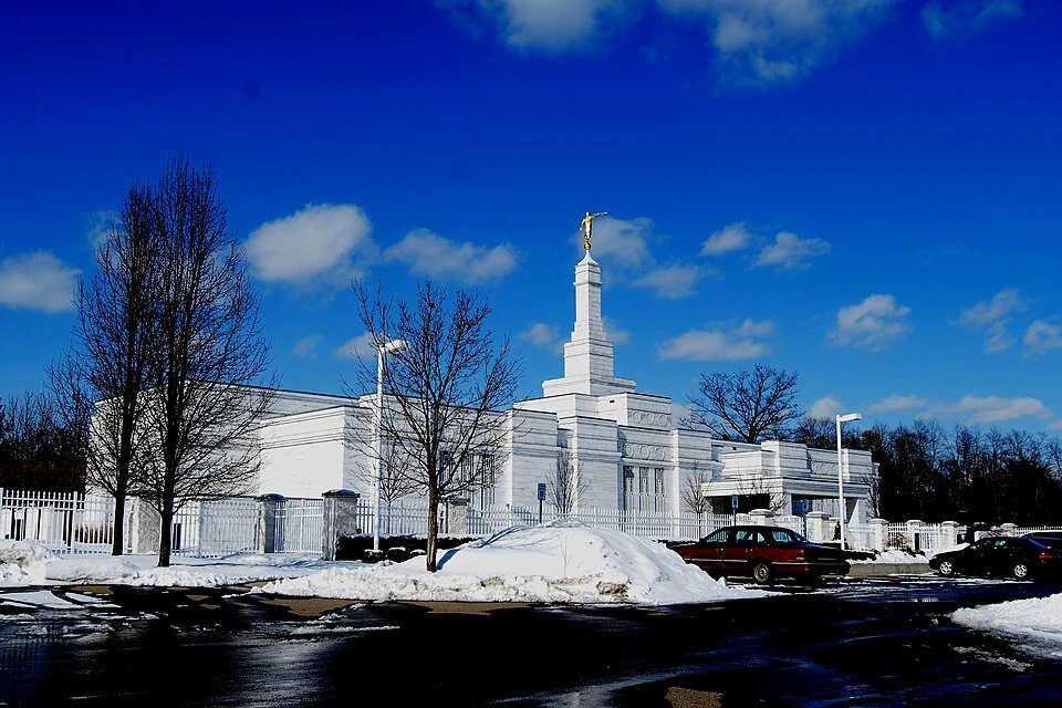 Detroit Michigan Temple, exterior