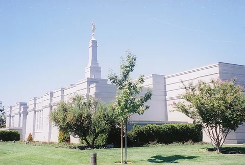 Fresno California Temple, exterior