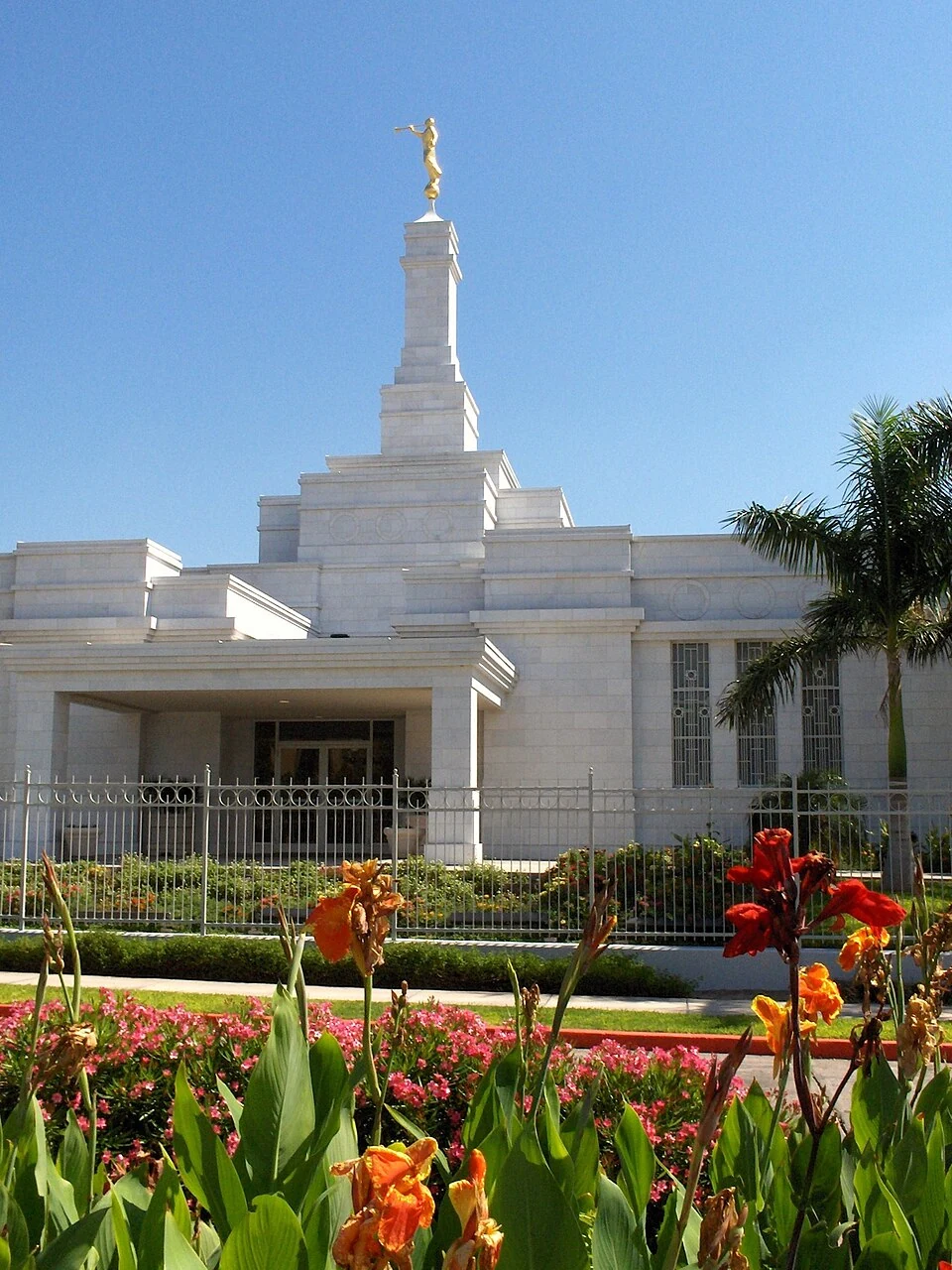 Hermosillo Sonora Mexico Temple, exterior