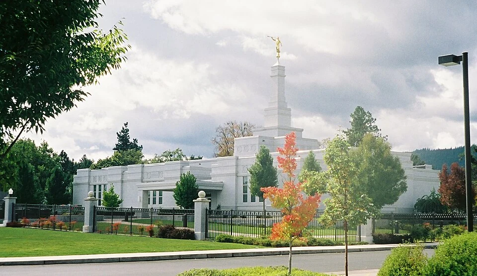 Medford Oregon Temple, exterior