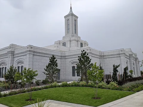Moses Lake Washington Temple, exterior