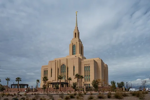 Red Cliffs Utah Temple, exterior