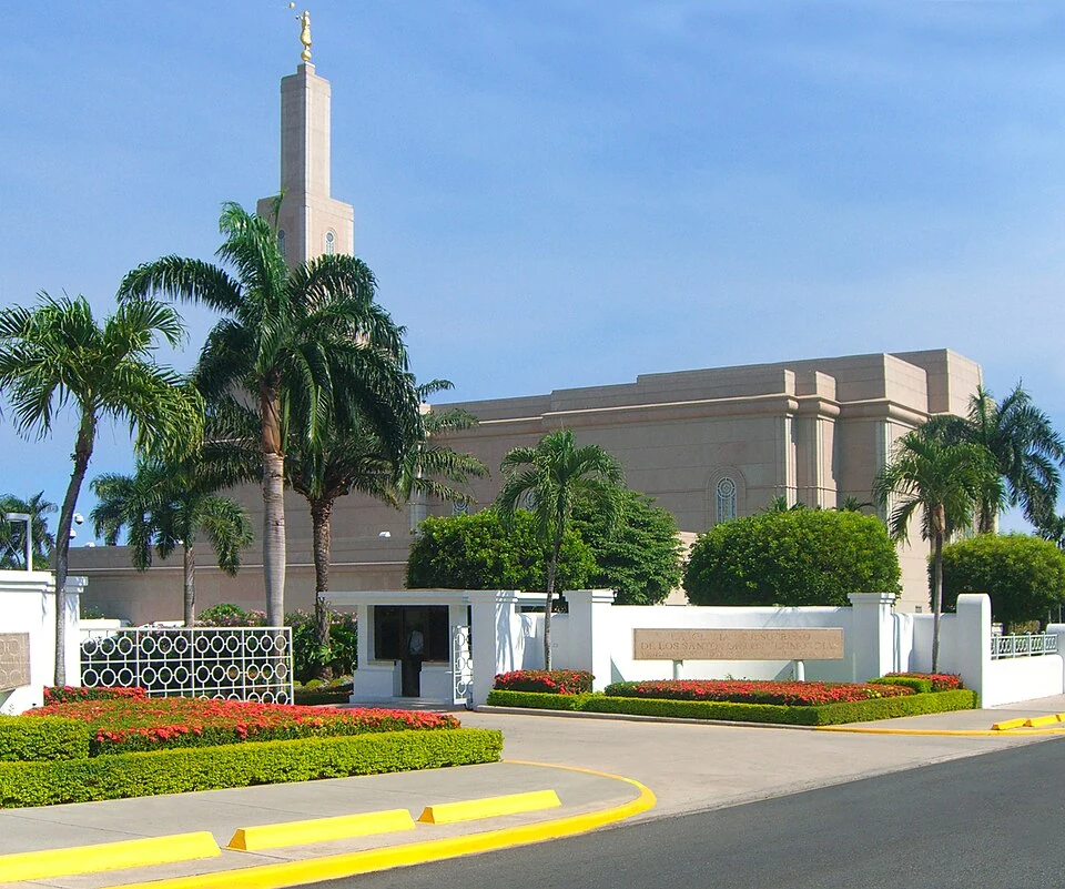 Santo Domingo Dominican Republic Temple, exterior