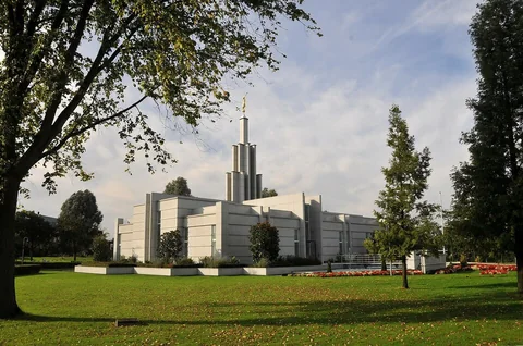 The Hague Netherlands Temple, exterior